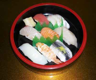 岡山の仕出し屋　魚龍のにぎり寿司（並）
